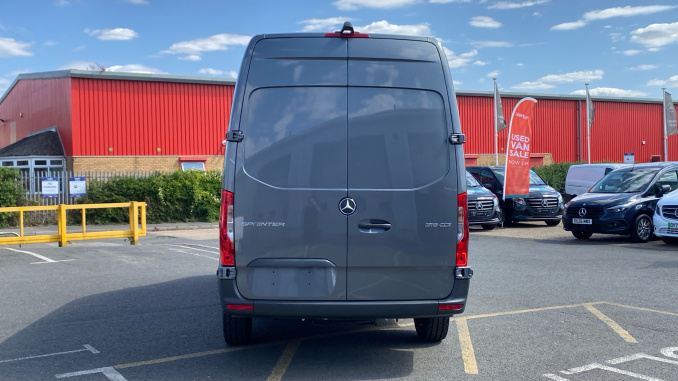 Mercedes-Benz Sprinter 315Cdi L2 Diesel Rwd 3.5t H2 Pro Van 9G-Tronic - Image 10
